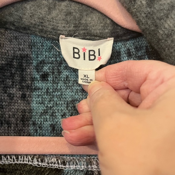 Last Chance! BiBi Plaid Teddy Jacket in Gray and Tan - Picture 2 of 6